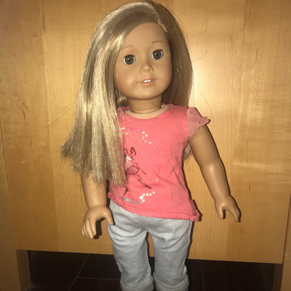 Isabella, American Girl. Excellent condition.